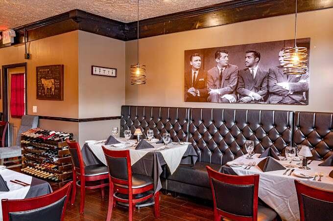 Michael John's - 10 Best Restaurants in Bradenton (2023)