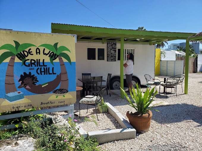 Hideaway Grill & Chill - 10 Best Restaurants in Turks and Caicos (2023)