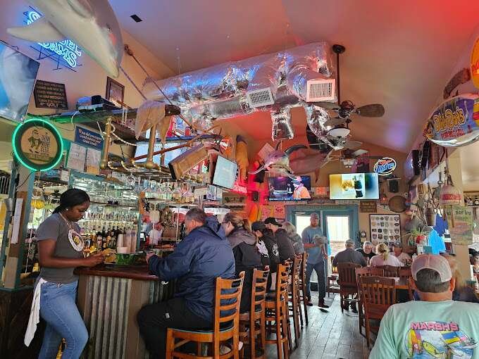 Dirty Don's Oyster Bar & Grill - 10 Best Restaurants in Myrtle Beach (2023)