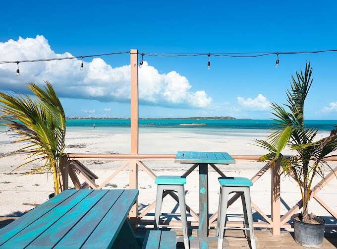 Omar Beach Hut - 10 Best Restaurants in Turks and Caicos (2023)