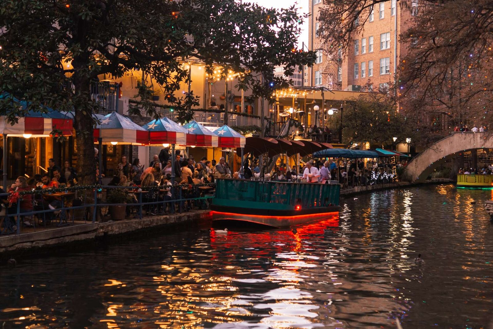 10 Best Restaurants in San Antonio Riverwalk (2024)
